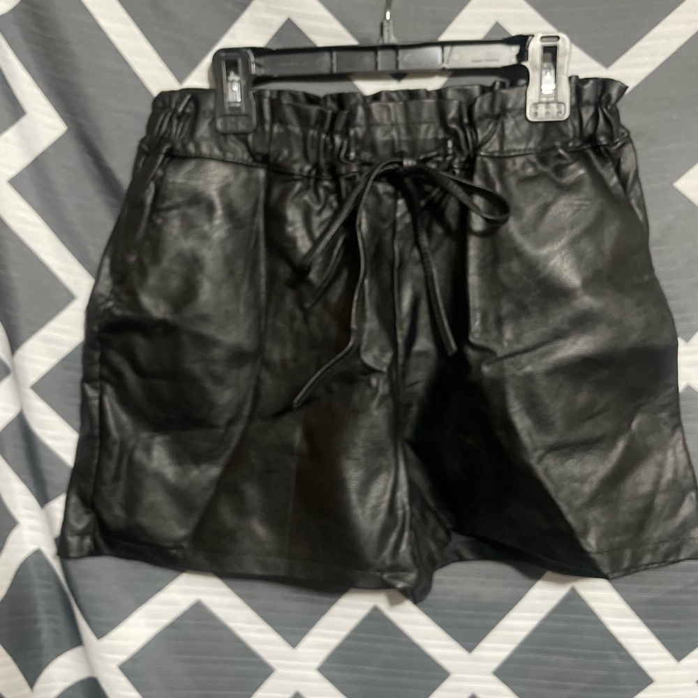 Boohoo Black High Waist  faux Leather Shorts size 8